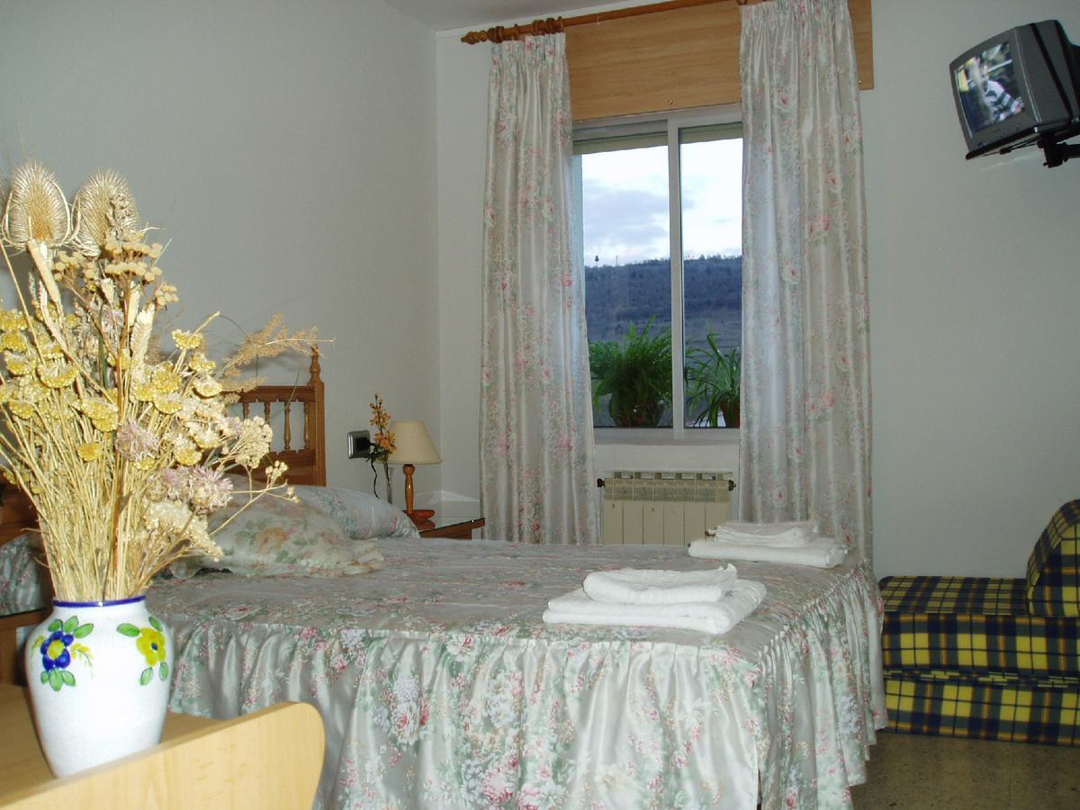 Apartamentos Jucar - Hotel Rural Tragacete Exterior foto